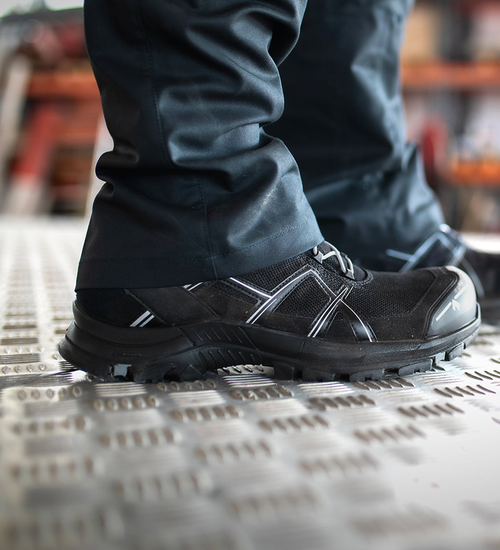 HAIX Black Eagle Safety 41.1 low/black-silver, Light S1P-Safety